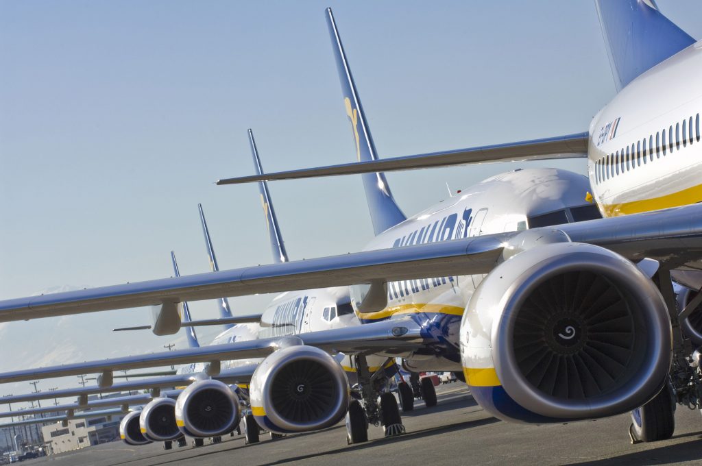 Five Ryanair 737-800 Nose to Tail at Boeing Field K64174