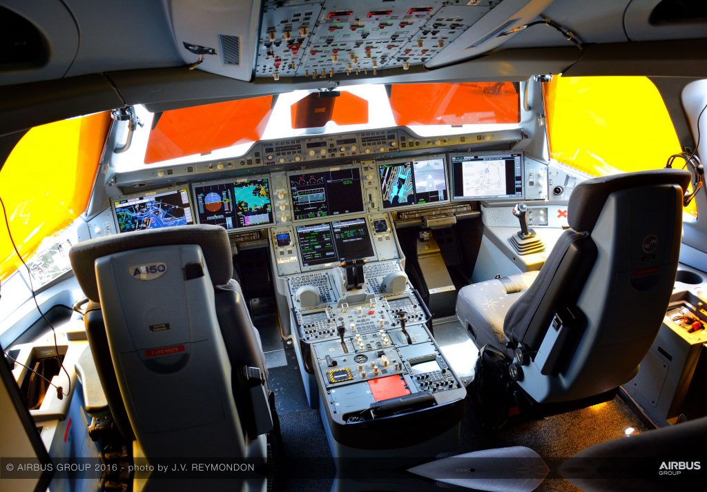 A350 XWB COCKPIT