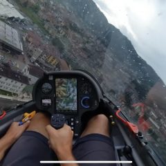 Spectacular glider touchdown in the rain